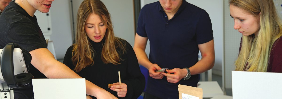 Junge Menschen auf dem ZukunfstWorkshop von Fraunhofer